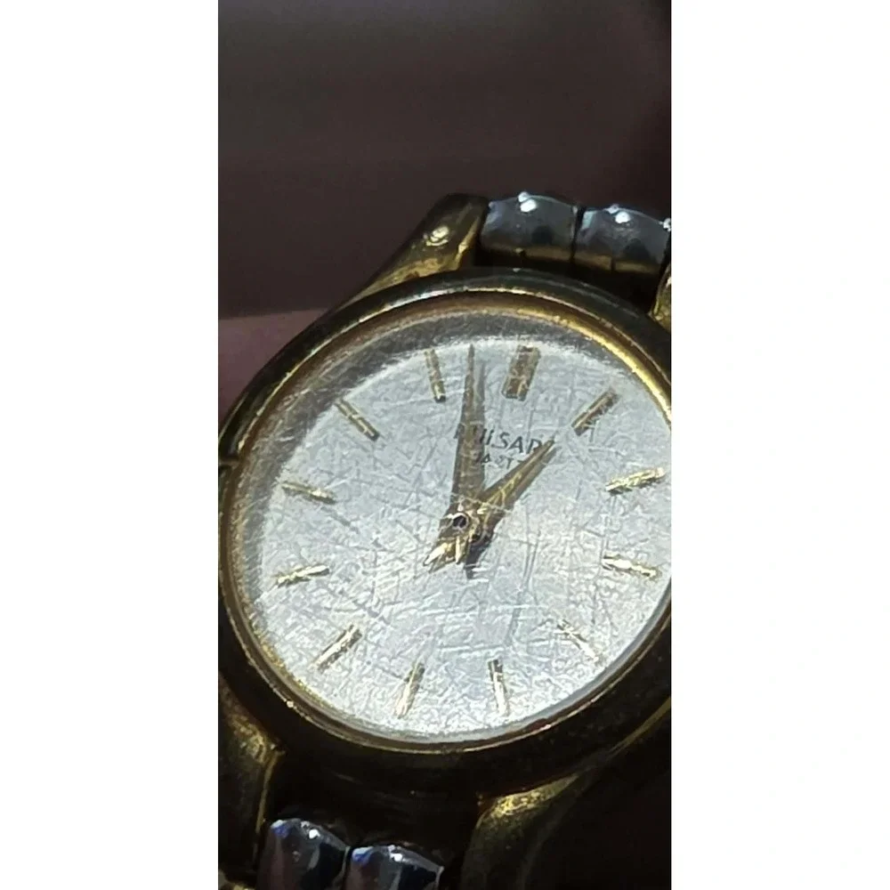 Pulsar V810 0760‎ Quartz Movement Japan Base Metal Stainless Steel Back Watch